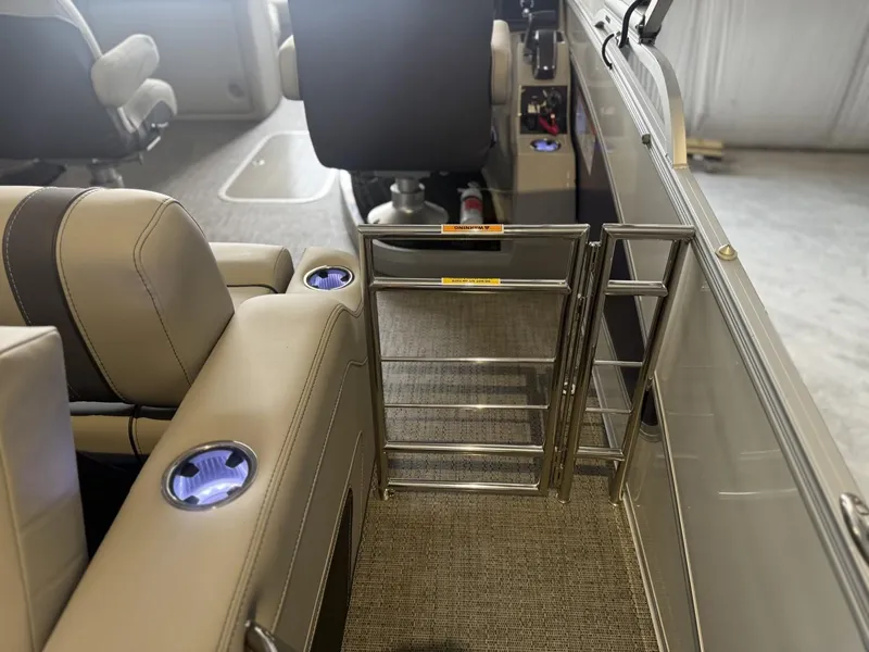 Slide: The Image of Barletta Lusso L23UC 2025 - 36