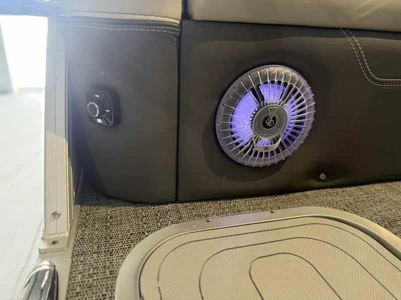 Slide: The Image of Barletta Lusso L23UC 2025 - 39