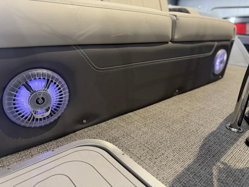 Slide: The Image of Barletta Lusso L23UC 2025 - 40