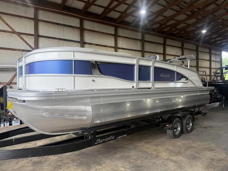 Slide: The Image of Barletta Lusso L23UC 2025 - 44