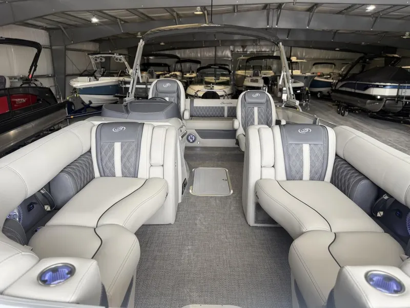 Slide: The Image of Barletta Lusso L23UC 2025 - 8