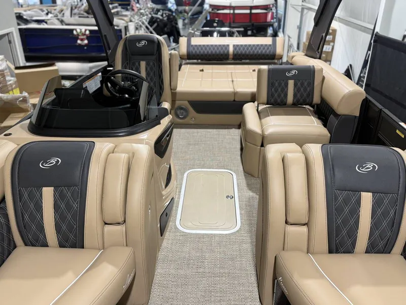 Slide: The Image of Barletta Lusso L25UA 2026 - 14