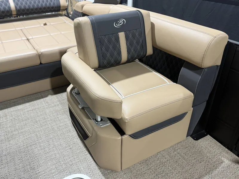 Slide: The Image of Barletta Lusso L25UA 2026 - 17