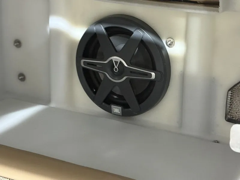 Slide: The Image of Barletta Lusso L25UA 2026 - 19