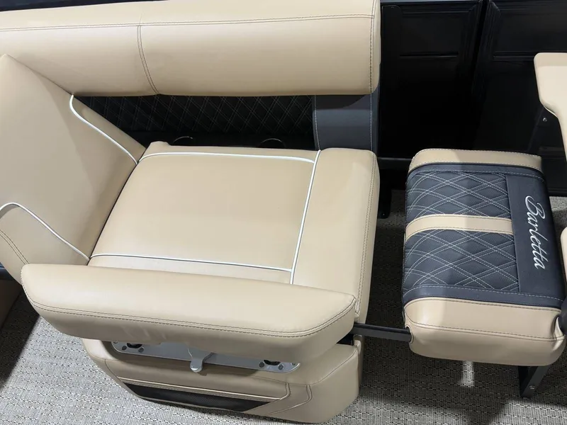 Slide: The Image of Barletta Lusso L25UA 2026 - 20