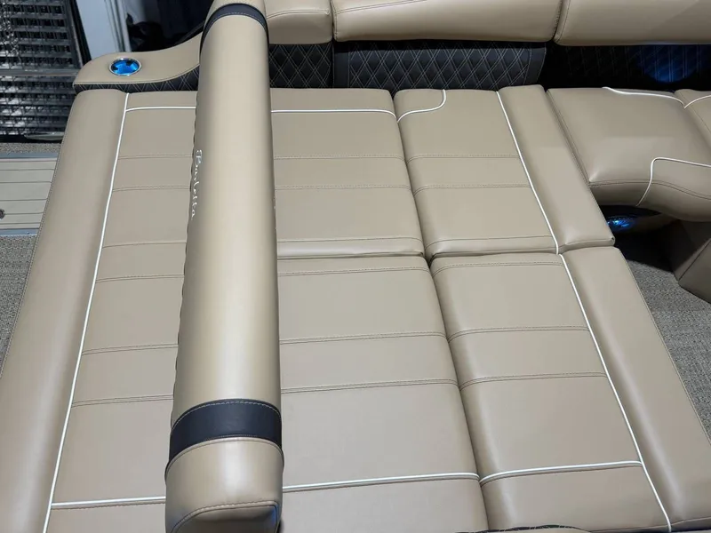 Slide: The Image of Barletta Lusso L25UA 2026 - 40