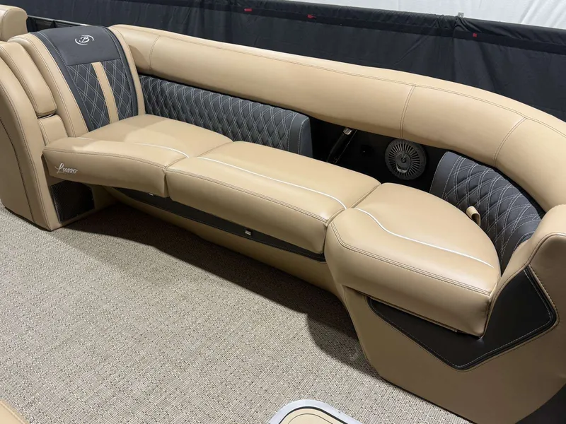 Slide: The Image of Barletta Lusso L25UA 2026 - 9