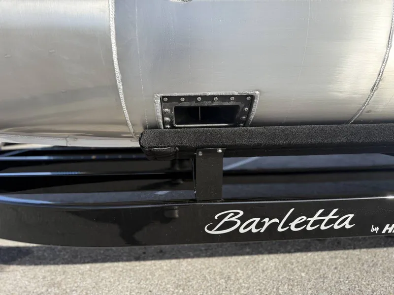 Slide: The Image of Barletta Reserve Leggera Rl26uca 2026 - 12