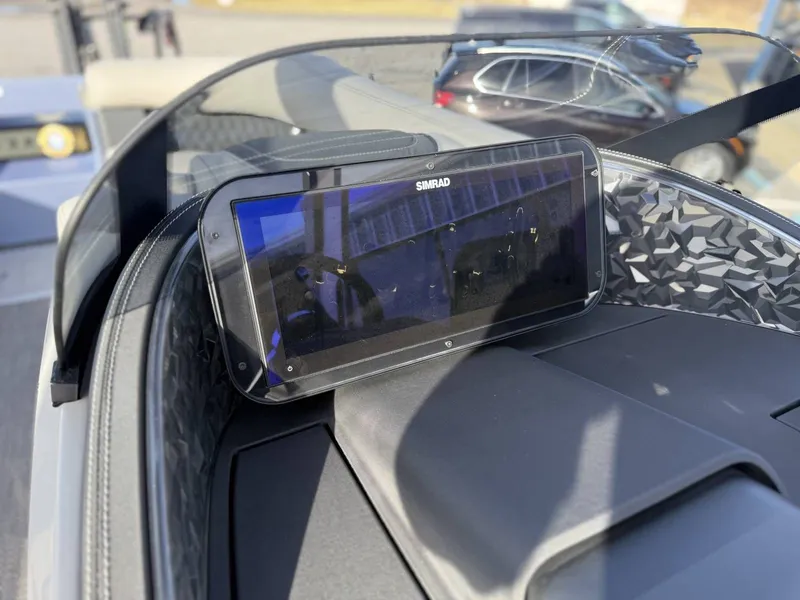 Slide: The Image of Barletta Reserve Leggera Rl26uca 2026 - 25