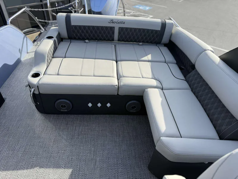 Slide: The Image of Barletta Reserve Leggera Rl26uca 2026 - 29