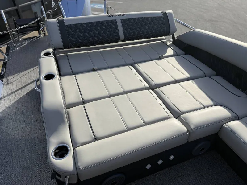 Slide: The Image of Barletta Reserve Leggera Rl26uca 2026 - 32