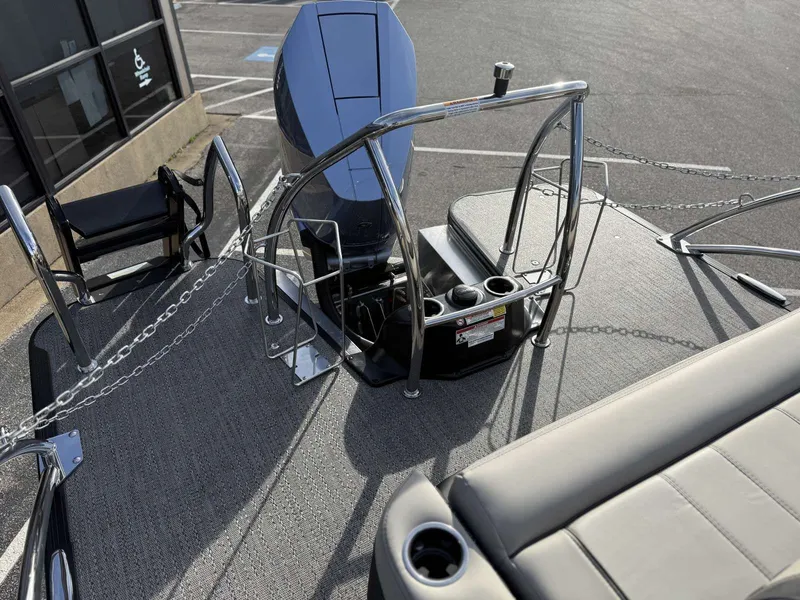 Slide: The Image of Barletta Reserve Leggera Rl26uca 2026 - 35