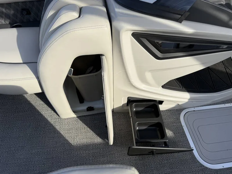 Slide: The Image of Barletta Reserve Leggera Rl26uca 2026 - 42