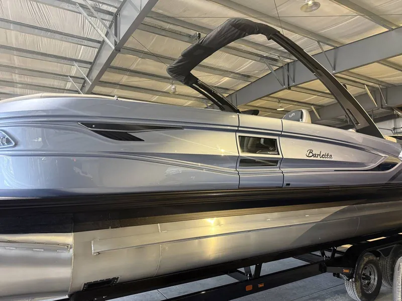 Slide: The Image of Barletta Reserve Leggera Rl26uca 2026 - 7