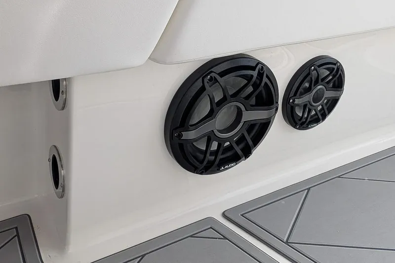 Slide: The Image of 2023 Robalo 266 Cayman boat speakers and deck detail. - 15