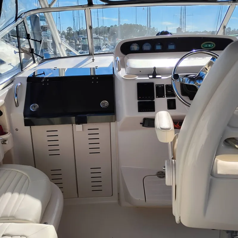 Slide: The Image of Interior of a 2004 Grady-White Express 330 boat. - 44