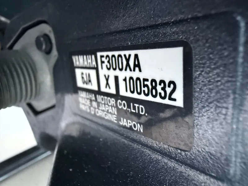 Slide: The Image of Grady-White Express 330 2004 - 73