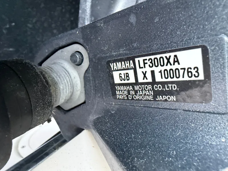 Slide: The Image of Grady-White Express 330 2004 - 74