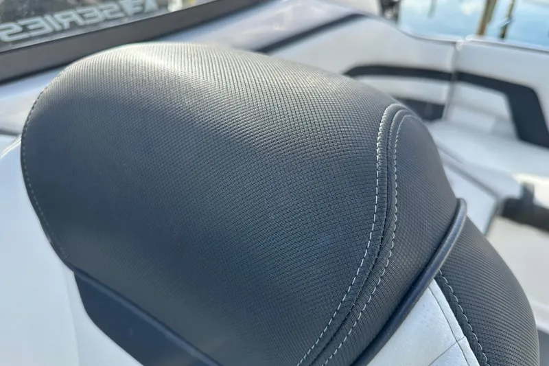 Slide: The Image of Close-up of 2019 Yamaha Boats 242 Limited S E-Series seat upholstery. - 26