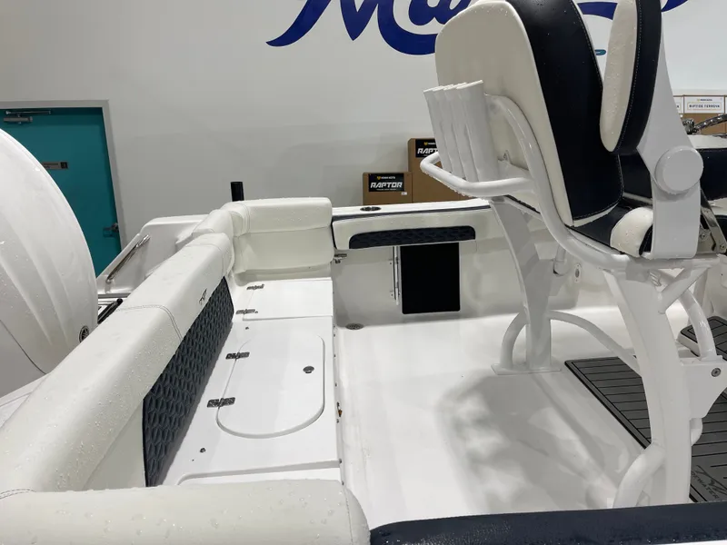 Slide: The Image of Tidewater 220 LXF 2026 - 17