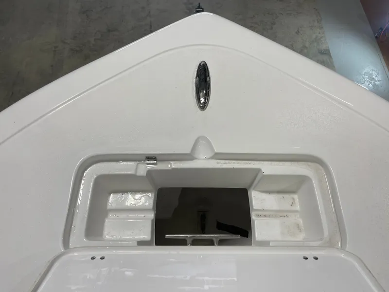 Slide: The Image of Tidewater 220 LXF 2026 - 21