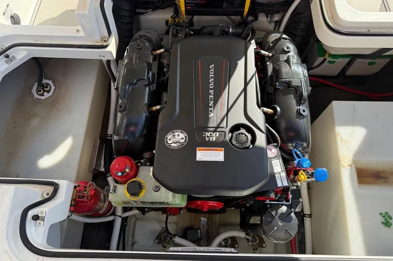 Slide: The Image of Volvo Penta 300 V8 engine in 2021 Cobalt R3 Surf boat. - 19