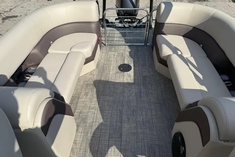 Slide: The Image of 2026 Bentley Pontoons Elite 253 Admiral interior with luxurious seating and modern design. - 17