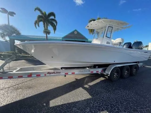 Slide: The Image of Sea Fox 282 Hybrid LT 2026 - 4