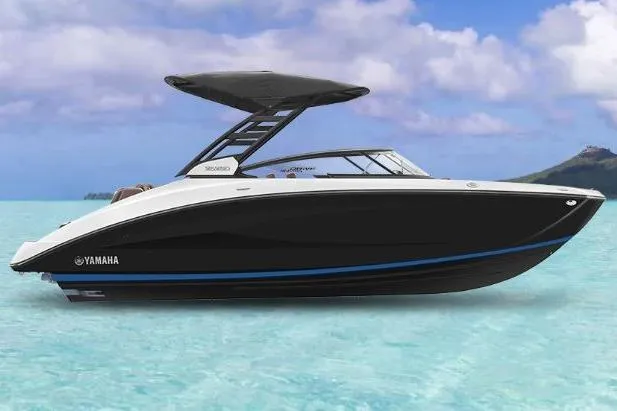 The Image of 2026 Yamaha 252 SD boat on clear turquoise water with blue sky background. - 1