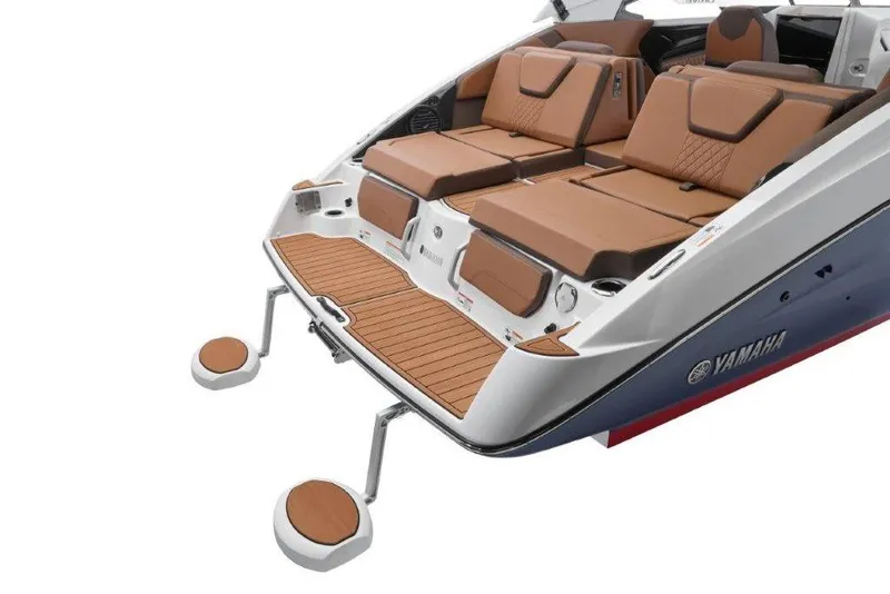 Slide: The Image of 2026 Yamaha Boats 252SD with luxurious seating and swim platform. - 20