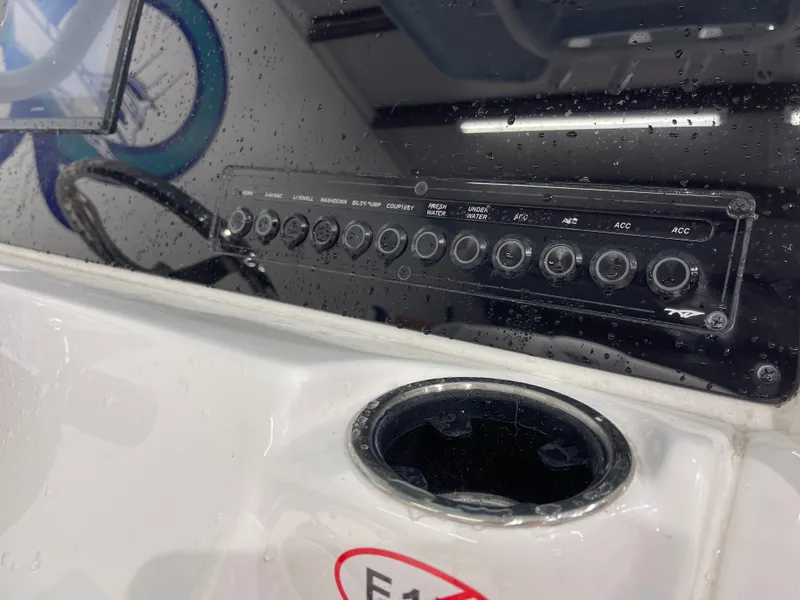 Slide: The Image of Tidewater 220 LXF 2026 - 32