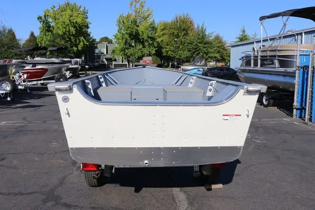 Slide: The Image of Smoker Craft Alaskan 15 DLX 2026 - 9