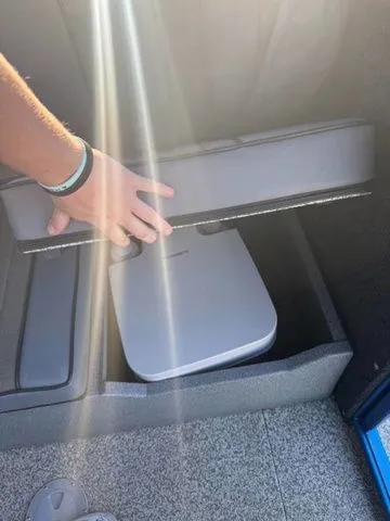 Slide: The Image of Alumaweld Intruder 24' 2022 - 13