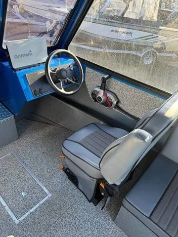 Slide: The Image of Alumaweld Intruder 24' 2022 - 15