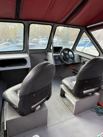 Slide: The Image of Alumaweld Stryker 17' 2001 - 4