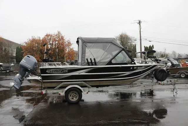 The Image of Thunder Jet 18 OS 2017 - 1