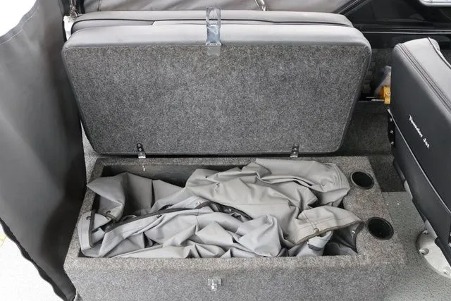 Slide: The Image of Thunder Jet 18 OS 2017 - 19