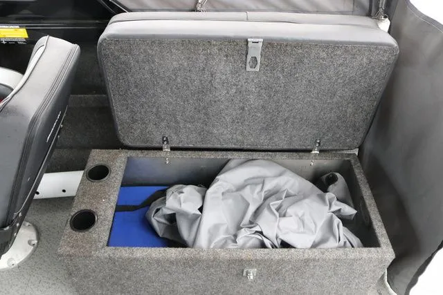 Slide: The Image of Thunder Jet 18 OS 2017 - 20