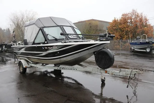 Slide: The Image of Thunder Jet 18 OS 2017 - 3