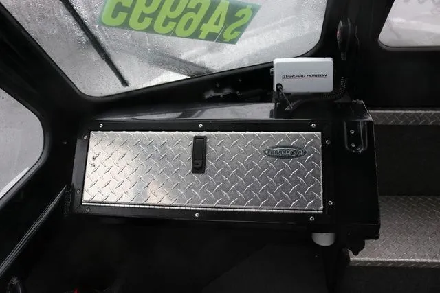 Slide: The Image of Thunder Jet 18 OS 2017 - 7