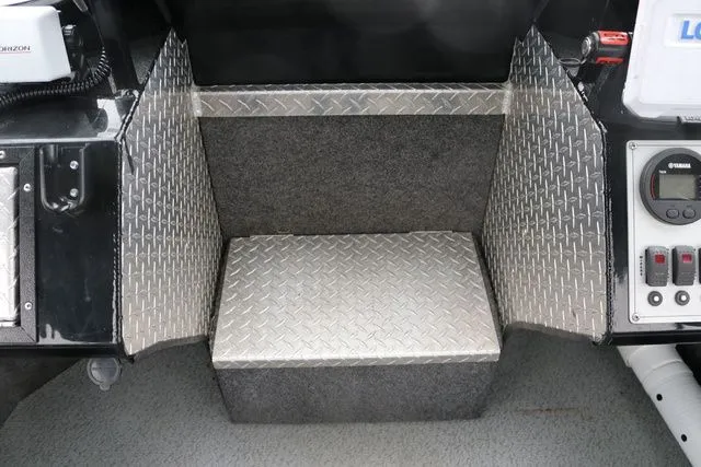 Slide: The Image of Thunder Jet 18 OS 2017 - 8