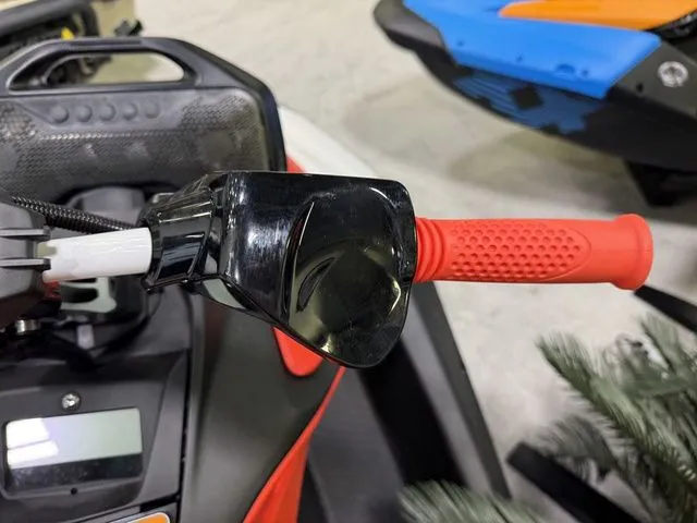 Slide: The Image of Sea-Doo Spark Trixx For 1 Rotax 900 ACE - 90 Ibr A 2026 - 7