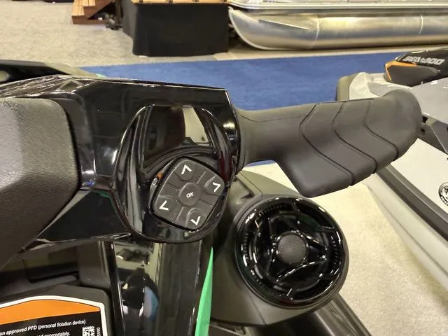 Slide: The Image of Sea-Doo GTI SE 170 2026 - 11