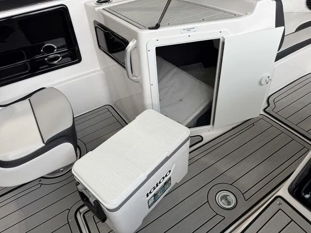 Slide: The Image of Yamaha 195S 2026 - 16