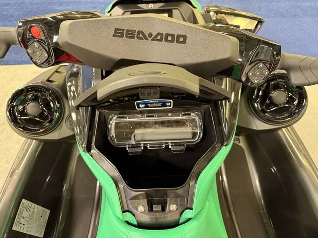 Slide: The Image of Sea-Doo GTI SE 170 2026 - 8