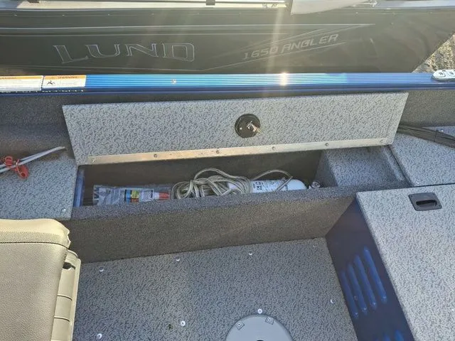 Slide: The Image of Lund 1650 Angler SS 2024 - 11