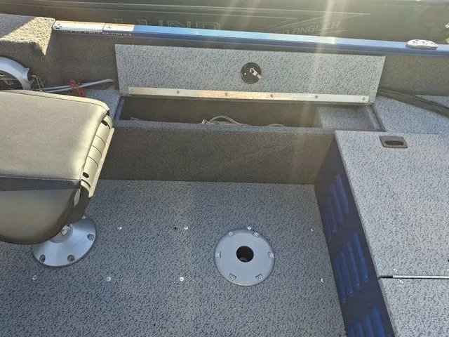 Slide: The Image of Lund 1650 Angler SS 2024 - 12