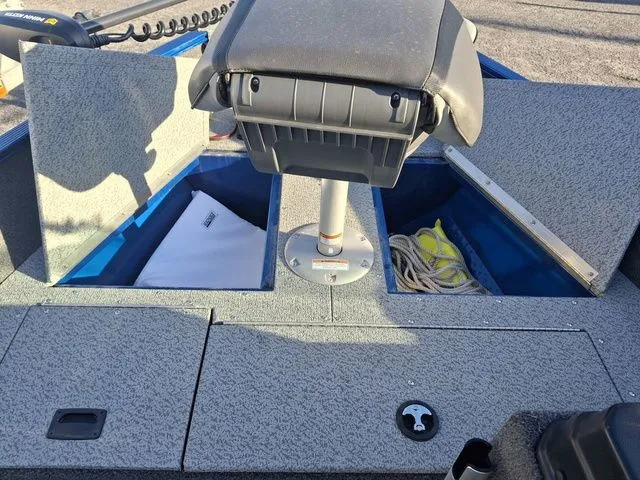 Slide: The Image of Lund 1650 Angler SS 2024 - 16