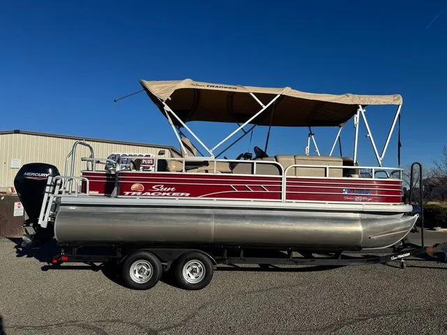 Slide: The Image of Sun Tracker Fishin' Barge 20 DLX 2021 - 3