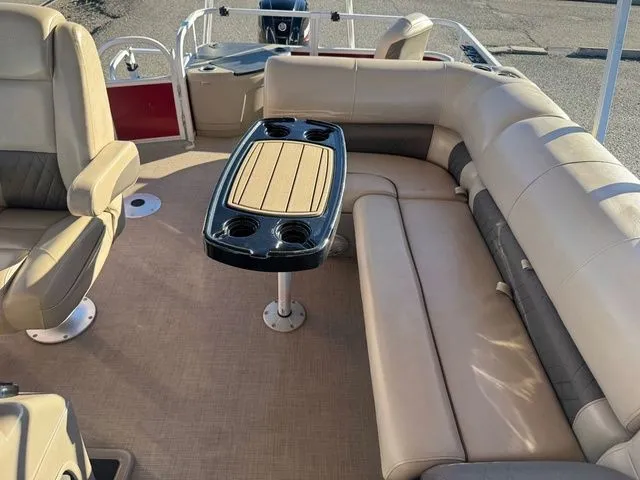 Slide: The Image of Sun Tracker Fishin' Barge 20 DLX 2021 - 53